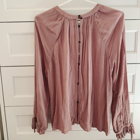 American Eagle Long Sleeve - Picture 2 of 2